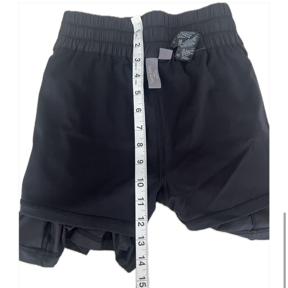 Sweaty Betty Circuit Workout Shorts XS - 2” inseam, inner liner/undershort - Picture 8 of 9
